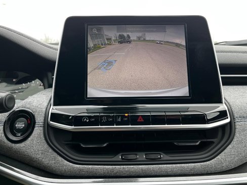 New 2025 Jeep Compass Latitude image 24