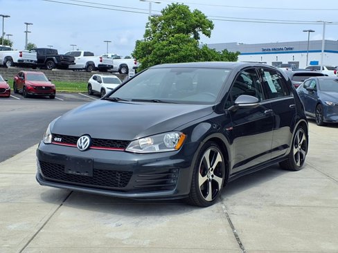 Used 2015 Volkswagen GTI SE image 2