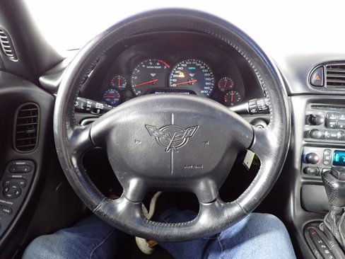Used 2001 Chevrolet Corvette Coupe w/ Preferred Equipment Group2 image 19