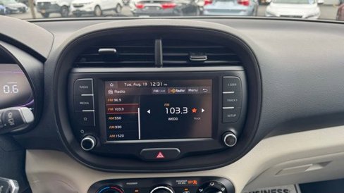Used 2023 Kia Soul LX image 16