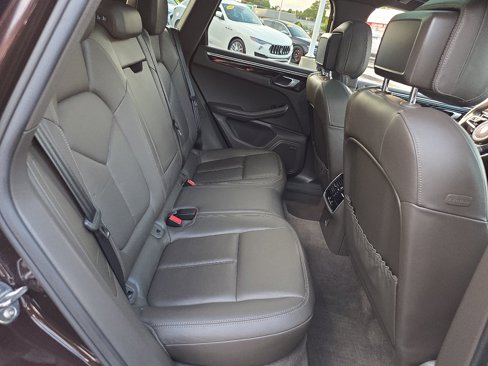 Used 2017 Porsche Macan S image 48