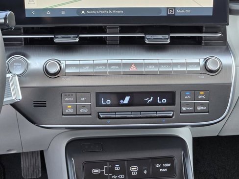 Used 2024 Hyundai Kona SEL w/ Convenience Package image 15