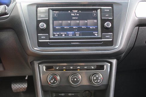 Used 2022 Volkswagen Tiguan S image 14
