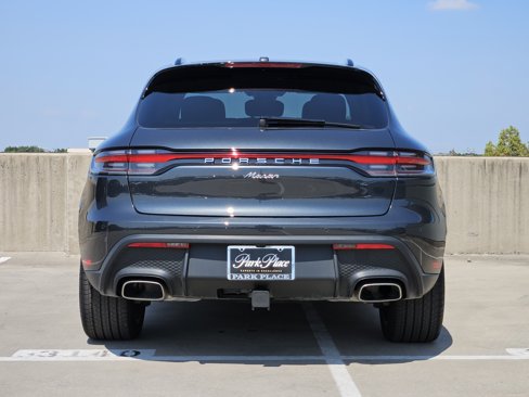 Certified 2025 Porsche Macan image 7