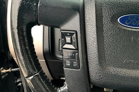 Used 2017 Ford Expedition XLT image 11
