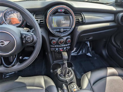 Used 2016 MINI Cooper Convertible image 17