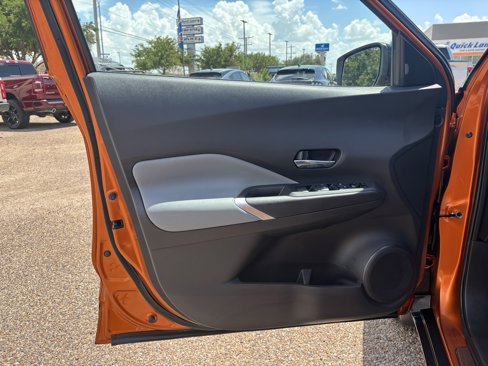 Used 2021 Nissan Kicks SR w/ SR Premium Package image 9