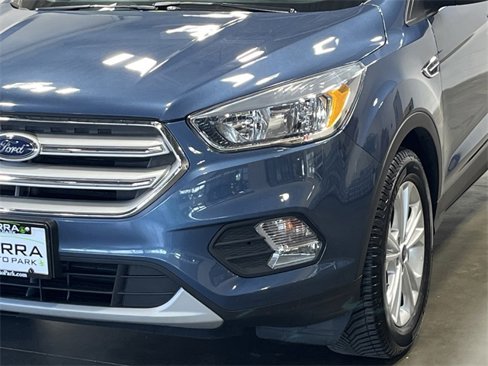Used 2018 Ford Escape SE image 9