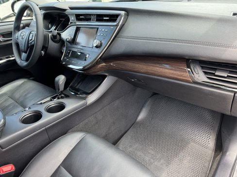 Used 2014 Toyota Avalon Limited image 12