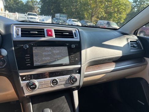 Used 2016 Subaru Outback 2.5i Limited image 18