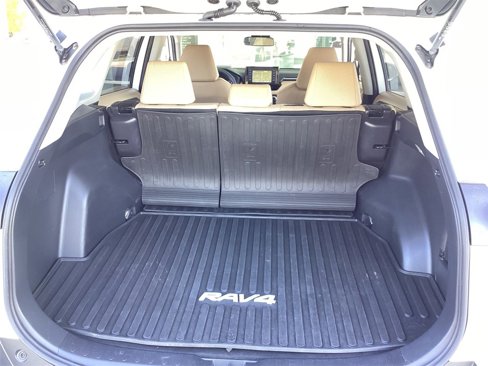 Used 2019 Toyota RAV4 LE image 24