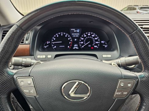 Used 2010 Lexus LS 460 image 24