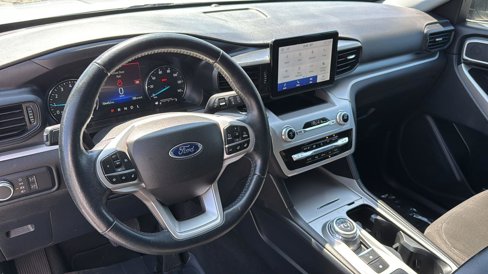 Used 2022 Ford Explorer XLT image 18