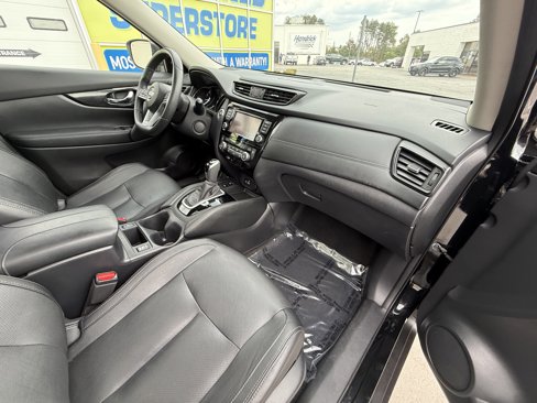 Used 2019 Nissan Rogue SL w/ Premium Package image 22