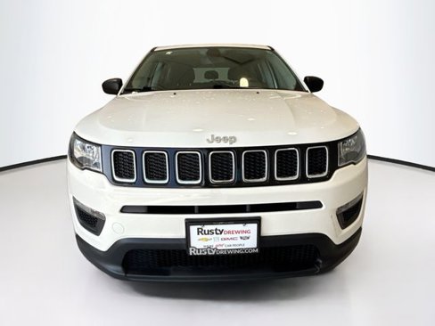 Used 2021 Jeep Compass Sport image 2