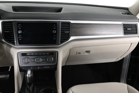 Used 2021 Volkswagen Atlas SE w/ Panoramic Sunroof Package image 18