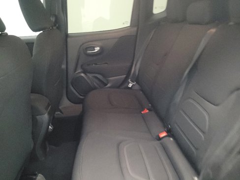 Used 2020 Jeep Renegade Latitude image 18