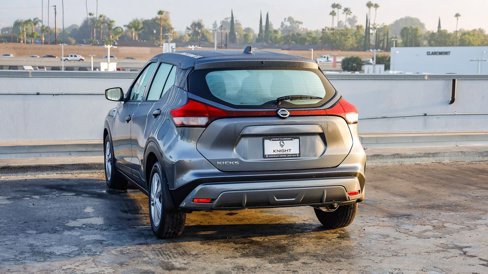 Used 2021 Nissan Kicks S image 7