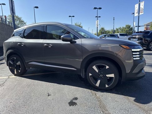 Used 2025 Nissan Kicks SR w/ SR Premium Package image 7