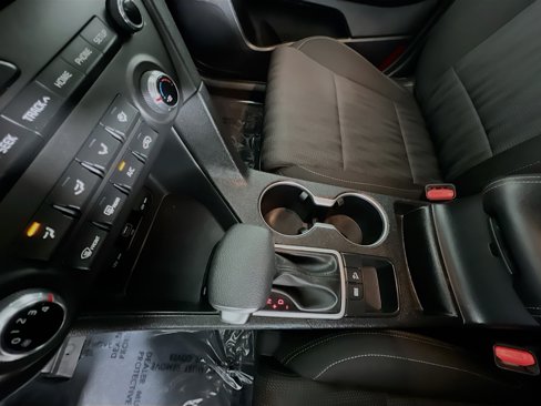 Used 2020 Kia Sportage LX image 23