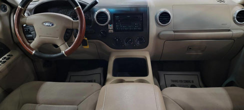 Used 2003 Ford Expedition XLT image 19