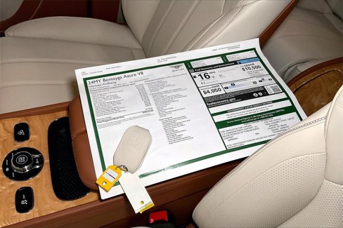Used 2024 Bentley Bentayga image 21