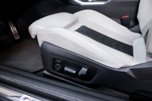 Used 2024 BMW M4 Competition image 28