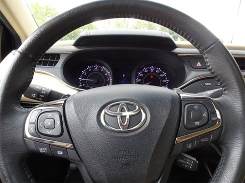 Used 2018 Toyota Avalon XLE Premium image 20