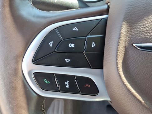 Used 2019 Chrysler Pacifica Touring-L Plus w/ Advanced Safetytec Group image 21