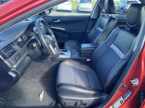 Used 2012 Toyota Camry SE image 5