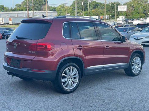 Used 2012 Volkswagen Tiguan SE image 6