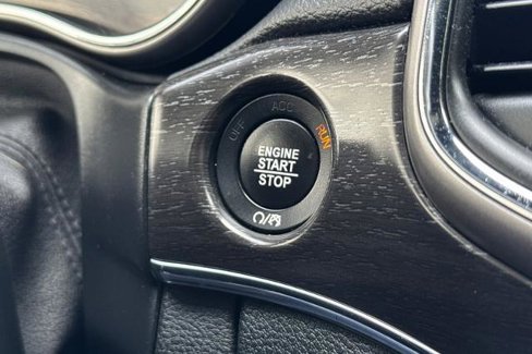 Used 2018 Jeep Grand Cherokee Limited image 26