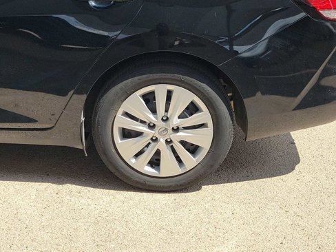 Used 2024 Nissan Sentra S image 8