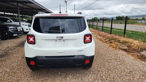 Used 2018 Jeep Renegade Latitude image 7