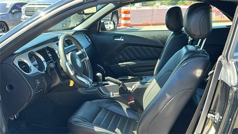 Used 2012 Ford Mustang GT Premium image 10