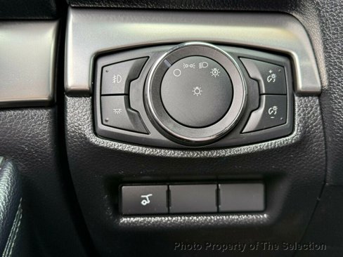 Used 2018 Ford Explorer XLT w/ Equipment Group 201A image 31