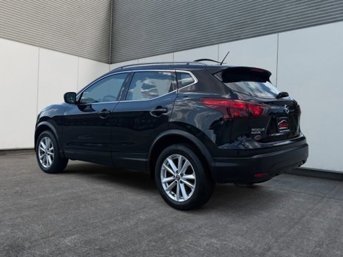 Used 2019 Nissan Rogue Sport SV image 11