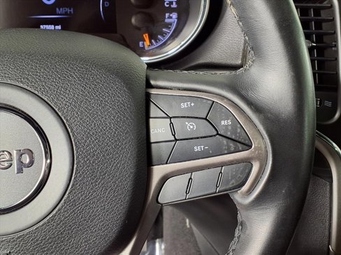 Used 2019 Jeep Grand Cherokee Laredo image 25
