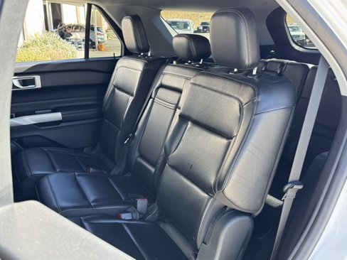 Used 2021 Ford Explorer XLT w/ Equipment Group 202A image 31