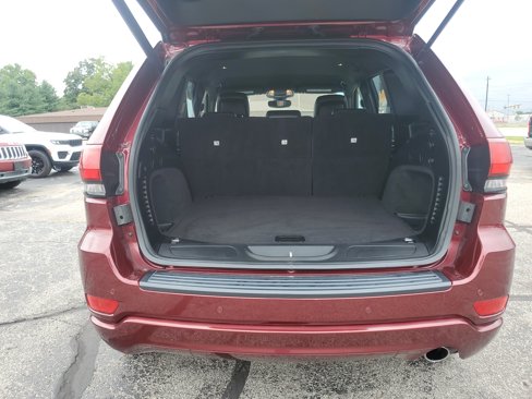 Used 2020 Jeep Grand Cherokee Altitude image 26