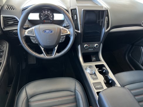 Used 2023 Ford Edge SEL w/ Sport Appearance Package image 9