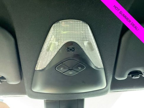 Used 2019 Toyota C-HR XLE image 11