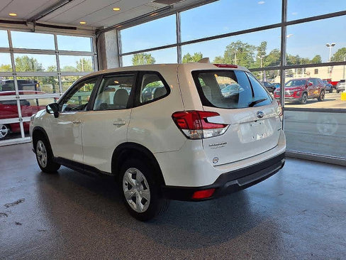 Used 2022 Subaru Forester image 4