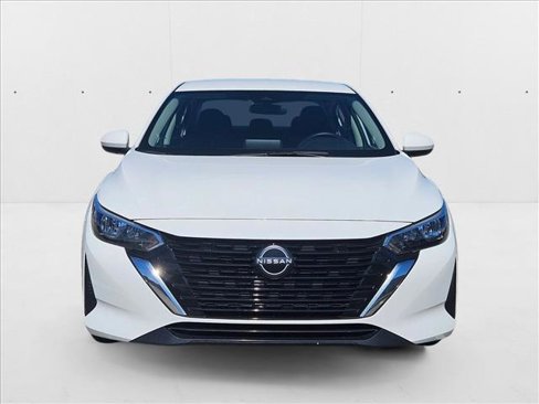 Used 2024 Nissan Sentra SV image 2