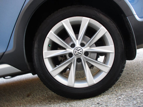 Used 2017 Volkswagen Golf Alltrack SE image 39