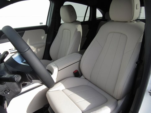 New 2025 Mercedes-Benz GLA 250 4MATIC image 11
