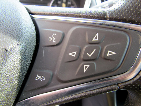 Used 2020 Chevrolet Equinox LT image 14