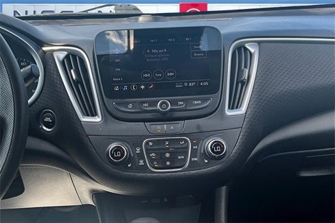 Used 2023 Chevrolet Malibu LT image 9