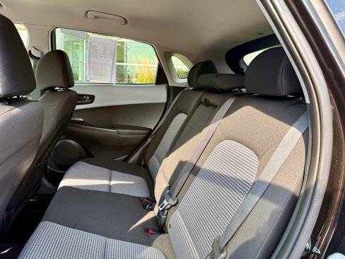 Used 2021 Hyundai Kona SEL w/ Cargo Package image 10