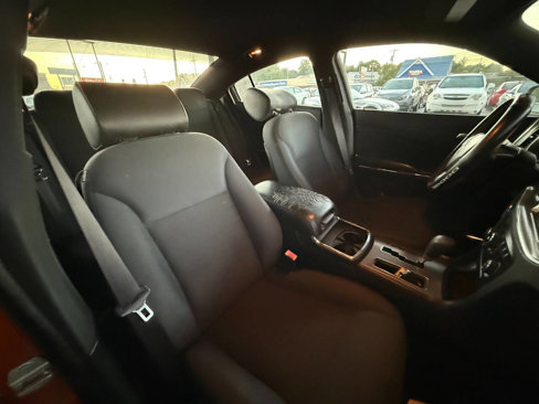 Used 2011 Dodge Charger SE image 20